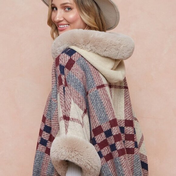 On Blue Women's Poncho Faux Fur Hooded Wrap Cape Size L/XL Plaid Arm Holes Boho - Picture 10 of 16